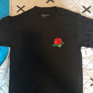 Rose t-shirt